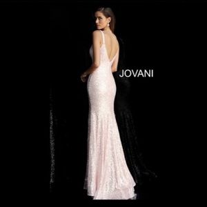 JOVANI STYLE 66383